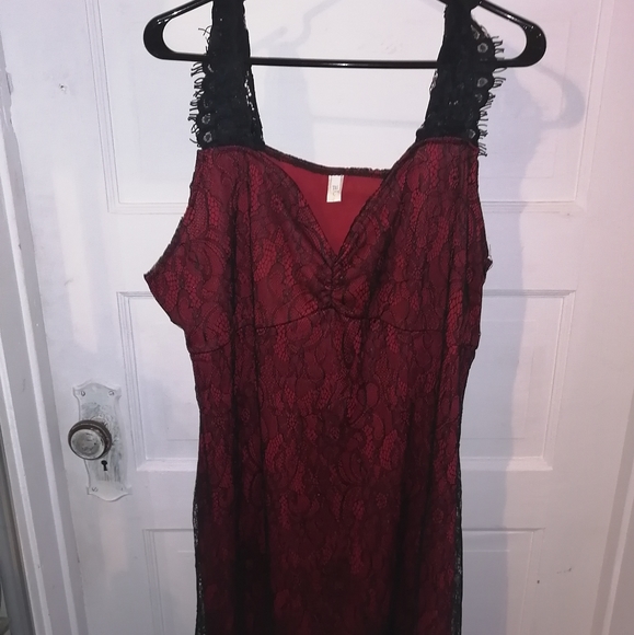 Dress - Picture 1 of 2